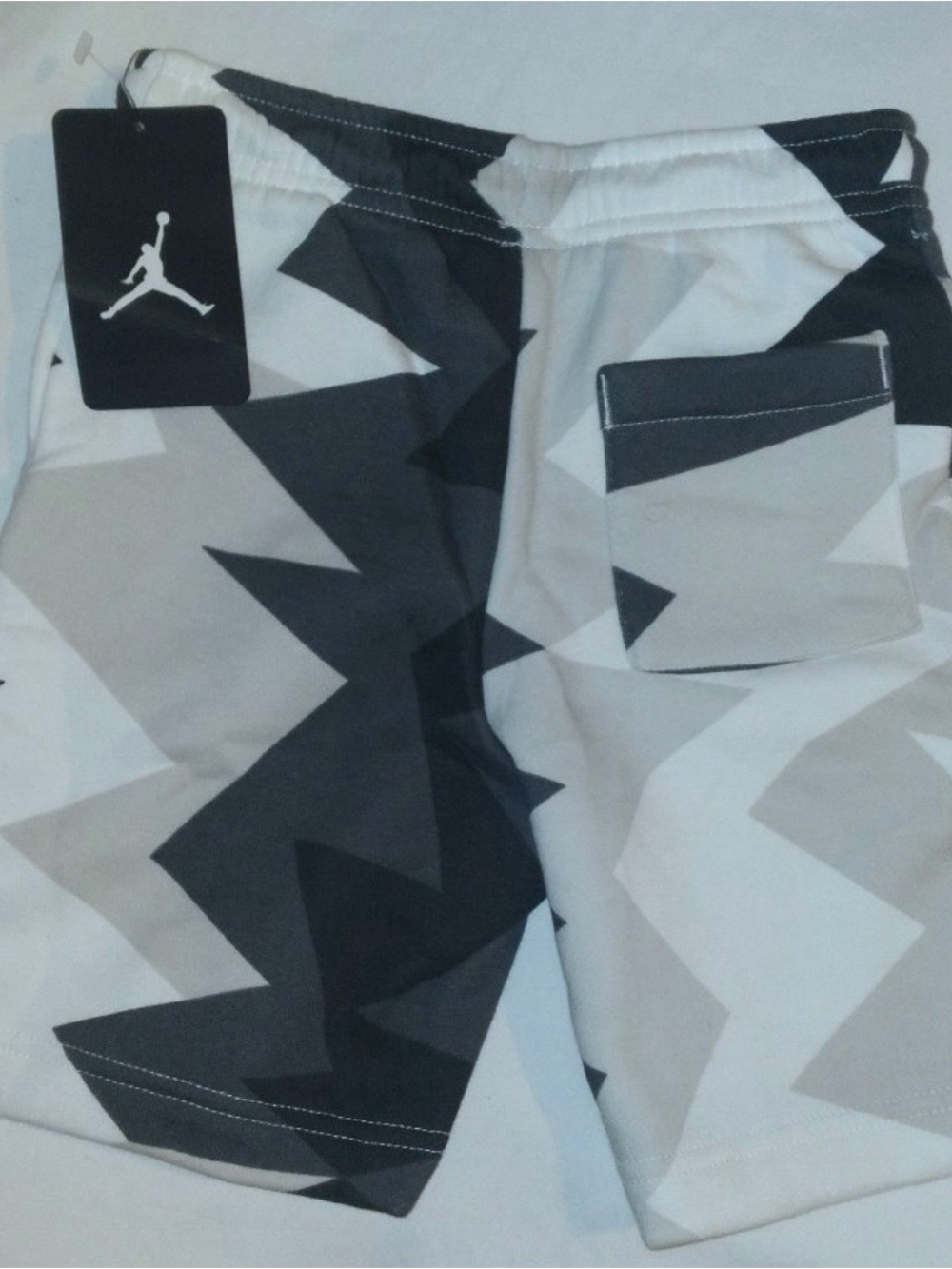 Jordan Gray Short Sleeve Tee & Short Set Youth- 6y - Picture 5 of 6